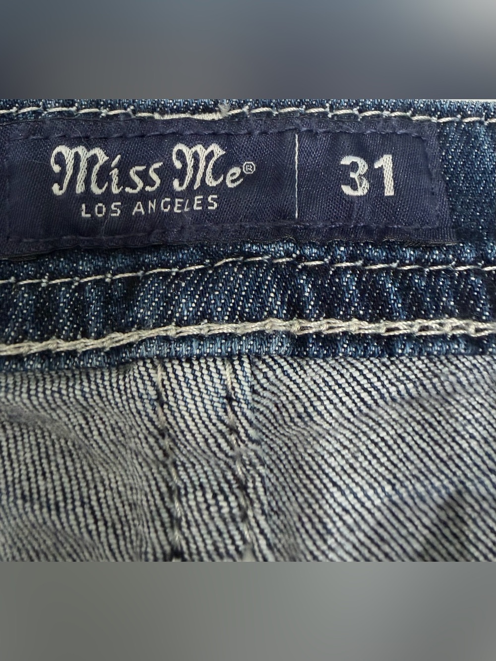 Miss Me Women’s Mid Rise Boot Cut  Blue Wash Jeans Size 31x34 NWT - Picture 6 of 6